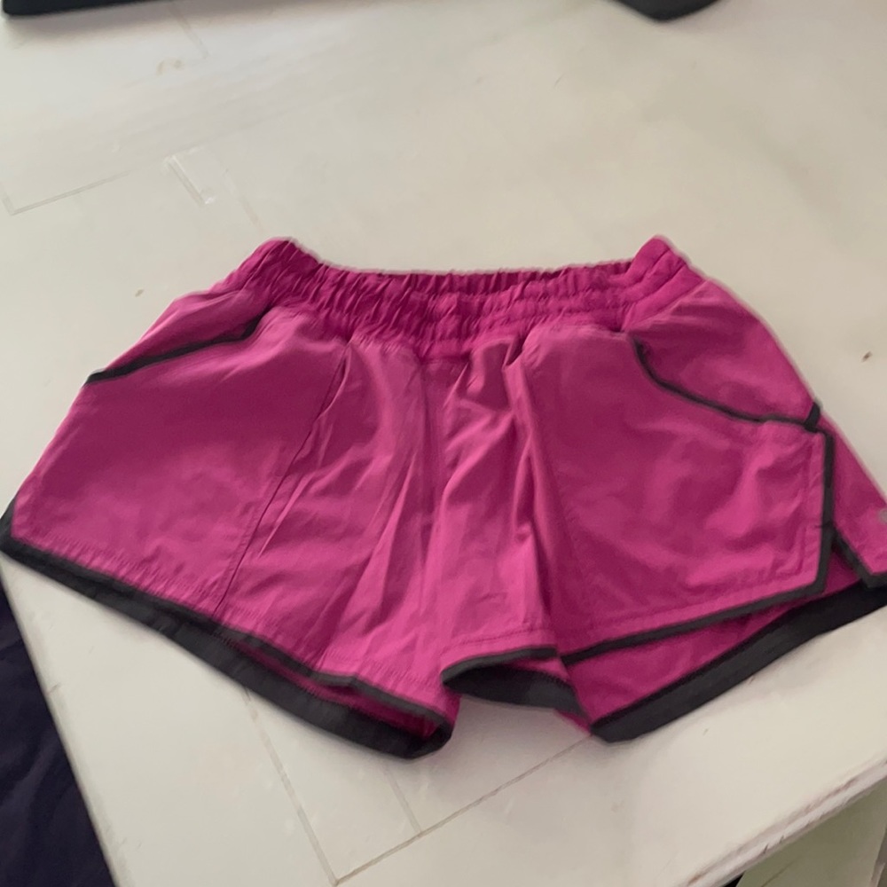 Lululemon tracker short! Never worn